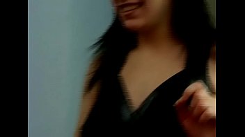 Itka prende il cazzo grosso e sta zitta