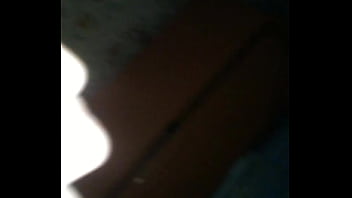 Сосёт член мужику малолетка