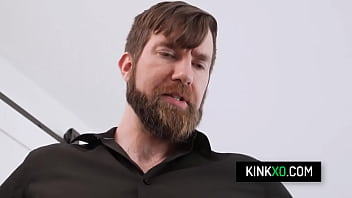 Horny teen lets perv stud fucks her pussy