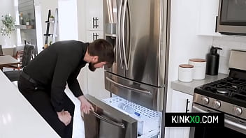 Horny teen lets perv stud fucks her pussy