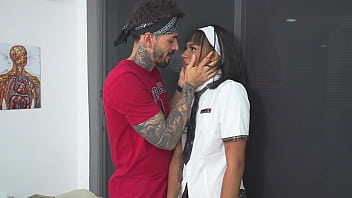 Interracial anal—i convinced my ex girlfriend to fuck her tight ass for the first time in the classroom