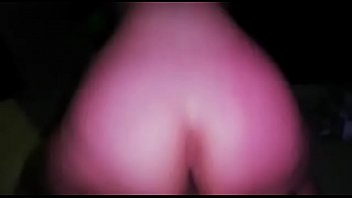 Castigando su culo y cabalgando