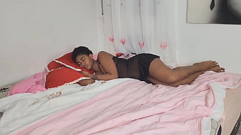 Me pegou no flaga batendo punheta assistindo vídeo porno e me deu a bucata para me aliviar Me pegou no flaga batendo punheta assistindo vídeo porno e me deu a bucata para me aliviar