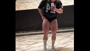 Pumped legs after workout is the best feeling lets go to check my new account ️