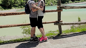 La cameriera nasconde la vera passione