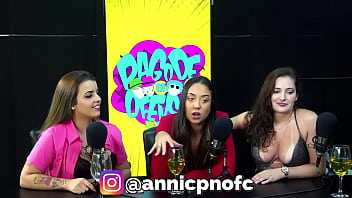 Ela consegue medir seu pau com a boca