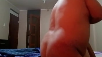 Hombre maduro tiene sexo rico con una jovencita y se deja llenar de leche part final