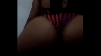 Rebolando ao som de funk