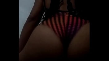 Rebolando ao som de funk