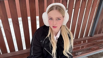 A stranger was divorced for sex by offering a new iphone