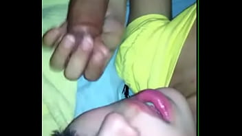 Bar girlsucks cock after work