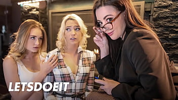 Whitney kyler & kenna lovely lesbian sex a girl knows