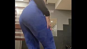 Séance de sport terminé je reste disponible pour des shows tous l après midi