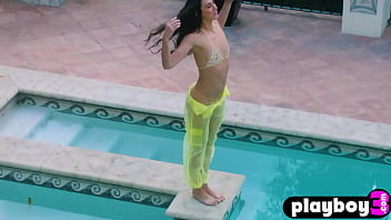 Sexy big ass latin milf showed amazing body after hot striptease