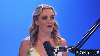 Australian milf blonde shows us how she masturbates and orgasms