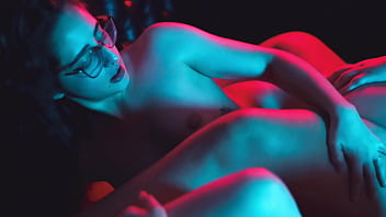 Lesbian scissoring & toes licking