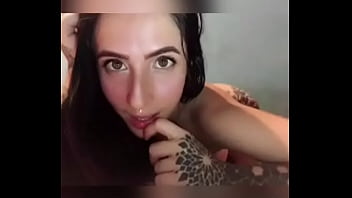 Jovencita con ganas de cachar Jovencita con ganas de cachar