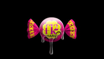 En direct de mon bureau je suis hyper chaude j'ai enlevé ma culotte et