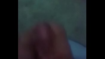 Joven Dotado Pajeandose thumbnail