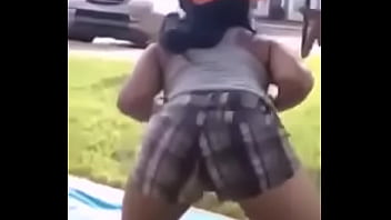 Tierra miller twerk 2