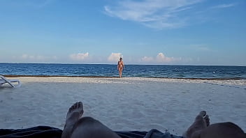 Beach perv gets a taste of his own medicine in public