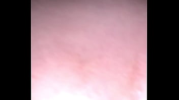 Marido fode esposa plugadinha de 4 Marido fode esposa plugadinha de 4