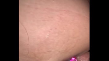 Marido fode esposa plugadinha de 4