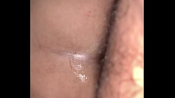 Marido fode esposa plugadinha de 4