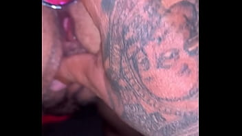 Marido fode esposa plugadinha de 4