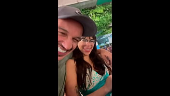 Vazou na net conheci essa novinha no bar arrastei pra casa e dei piru pra essa safada