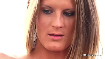 Horny broad got her cunt destroyed