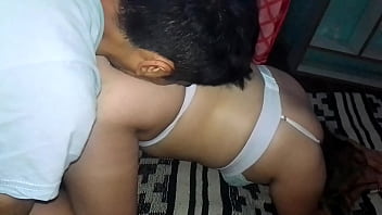 Se la mamo y tenemos sexo en cuatro Se la mamo y tenemos sexo en cuatro