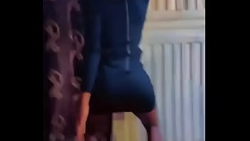 Nigerian girl bella twerking hard on blue short dress