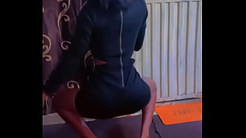 Nigerian girl bella twerking hard on blue short dress