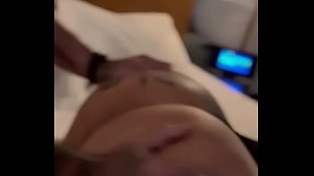 Não resisti o amigo do meu marido e dei para ele