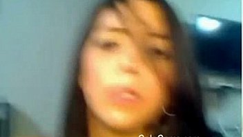 Sexy latin babe toying on cam
