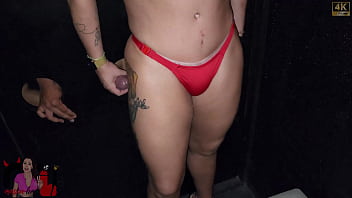 Marido Leva Esposa Gostosa Na Casa De Swing Chegando Lá Ele é Surpreendido E A Puta Escolhe 2 Rolas Grandes No Buraco E Fode No Pelo E Toma Muito Leite thumbnail