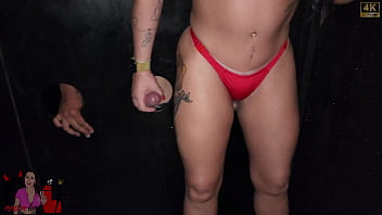 Marido leva esposa gostosa na casa de swing chegando lá ele é surpreendido e a puta escolhe 2 rolas grandes no buraco e fode no pelo e toma muito leite Marido leva esposa gostosa na casa de swing chegando lá ele é surpreendido e a puta escolhe 2 rolas grandes no buraco e fode no pelo e toma muito leite