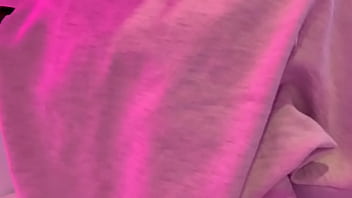 今日もおまんこがムズムズしていたのでおか◯さんが仕事行った後にネチョネチョオナニーしました