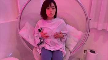 今日もおまんこがムズムズしていたのでおか◯さんが仕事行った後にネチョネチョオナニーしました