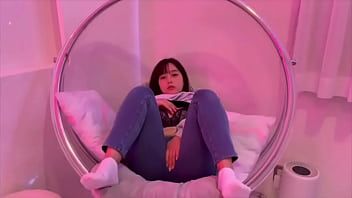 今日もおまんこがムズムズしていたのでおか◯さんが仕事行った後にネチョネチョオナニーしました