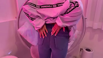 今日もおまんこがムズムズしていたのでおか◯さんが仕事行った後にネチョネチョオナニーしました