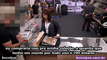 Mulher faz sexo com dono de loja Mulher faz sexo com dono de loja