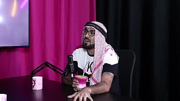 Hoje ele é livre de preconceito e foi para um quarto com um casal se descobrindo bi mas o swing não é putaria elquer carlos sheer red