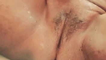 इंडियन हाउसवाइफ ने बड़ा लंड से चोदाई किया