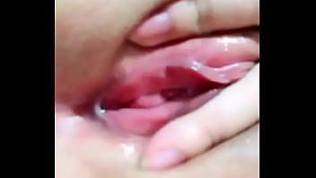 Bướm non tự sướng