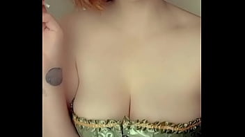 Temps pour enfiler ce corset seule a peu près une heure ça valait le coup