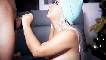 Cute colombian with a fat butt wanted a deep facial but her partner is not capable