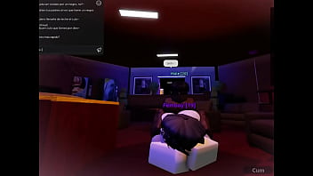 Negro se folla a lindo femboy blanco con culo gordo en roblox