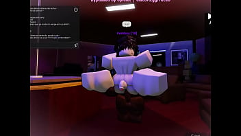 Negro se folla a lindo femboy blanco con culo gordo en roblox